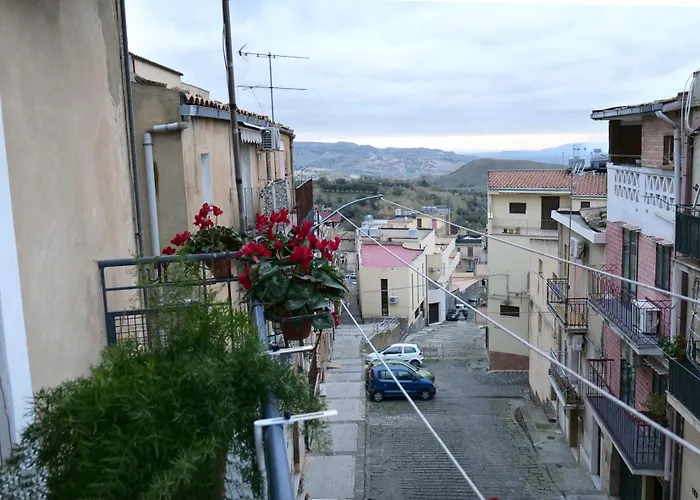 Sikelia Apartment