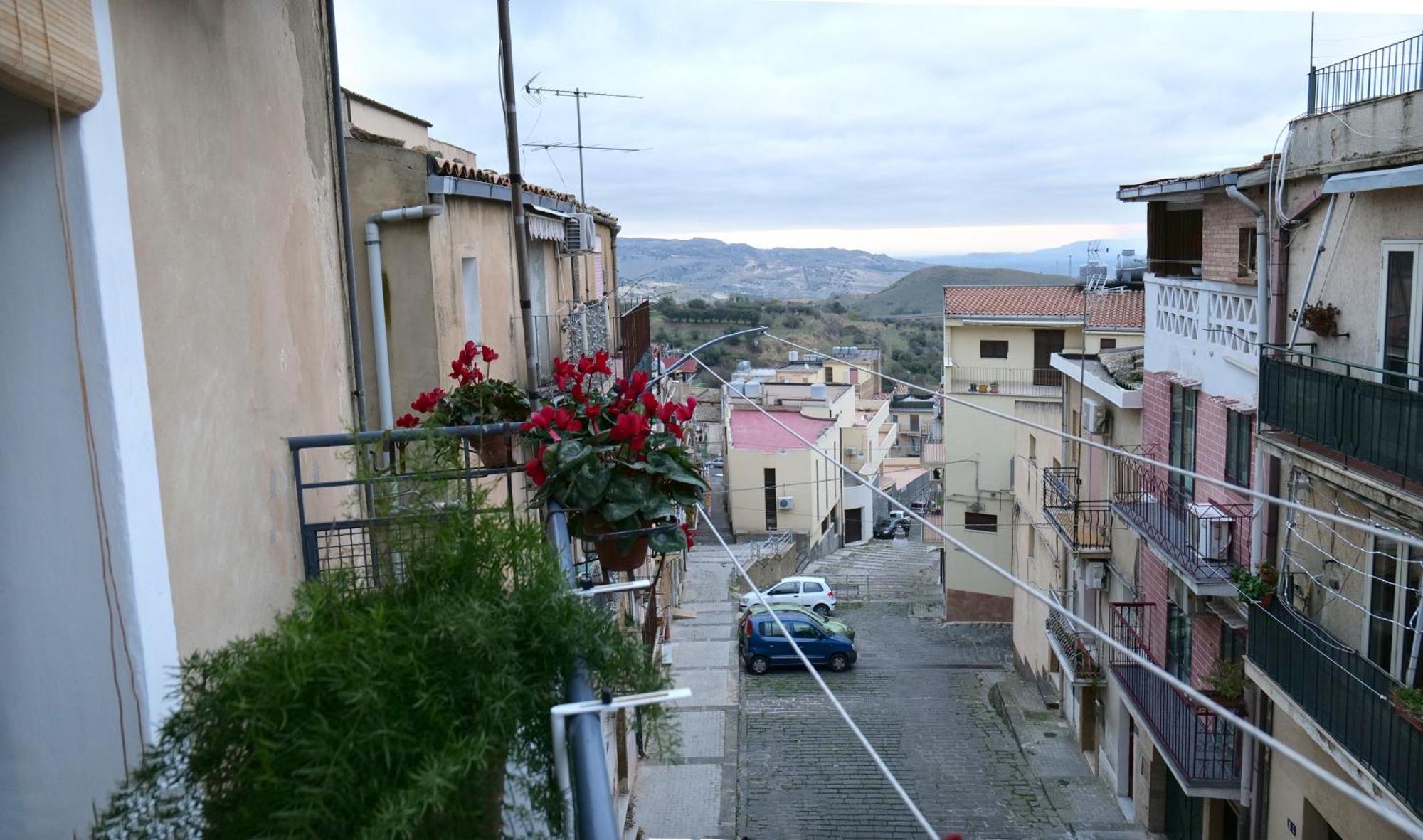 Sikelia Apartment